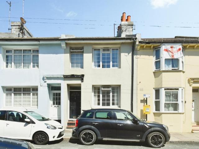 House for sale in Round Hill, Brighton & Hove