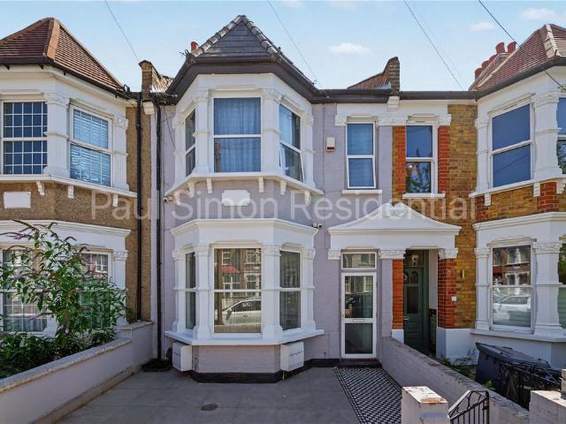 House for sale in Greater London