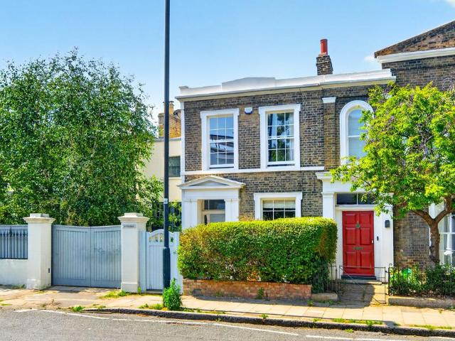 House for sale in Stockwell, Greater London