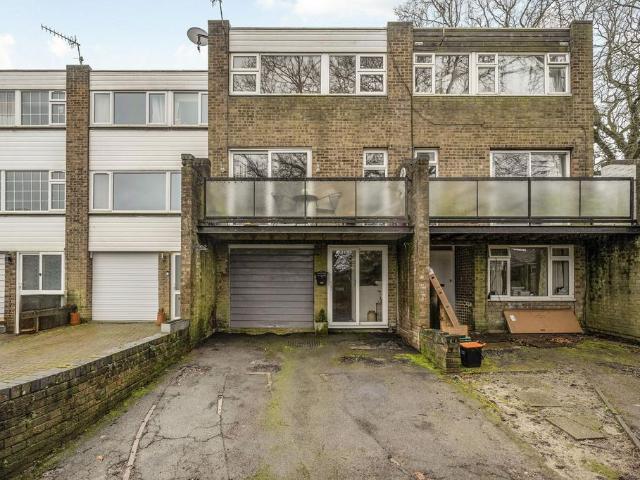 House for sale in Broadwater Down, Sandown Park