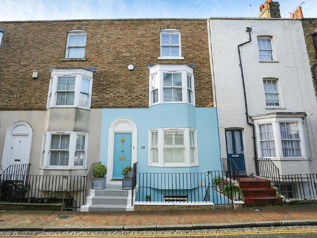 House for sale in West Cliff, Acol