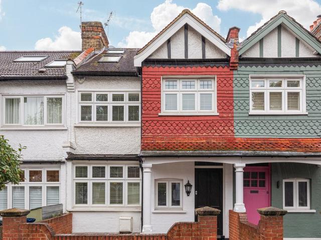 House for sale in London Borough of Ealing, Hanwell