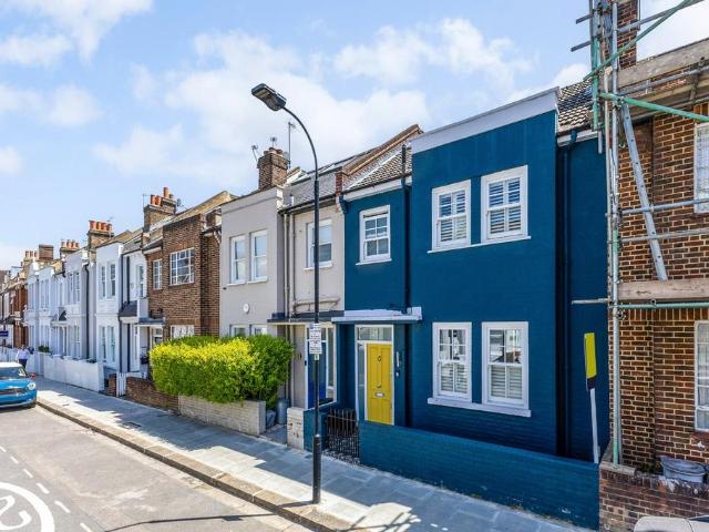 House for sale in Fulham, Greater London