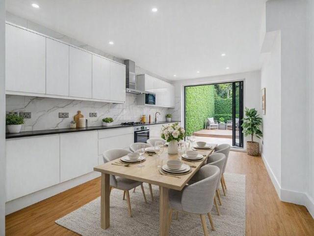 House for sale in London Borough of Lewisham, Greater London