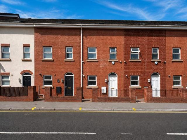 House for sale in Willenhall, West Midlands
