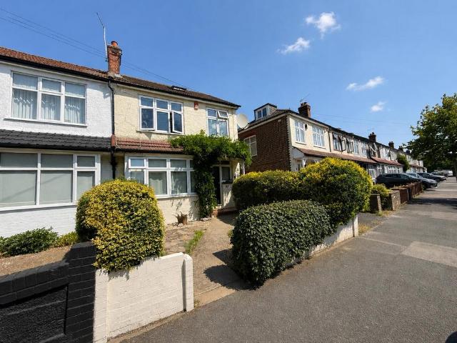House for sale in Chingford Mount, Highams Park