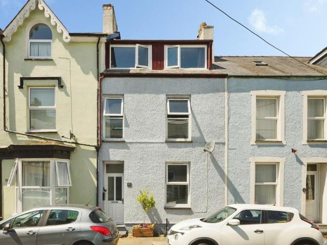 House for sale in Porthmadog