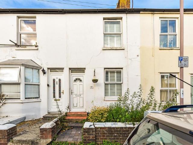 House for sale in Chichester, Littlecote