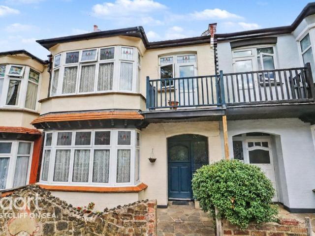 House for sale in Alton Barnes, Essex
