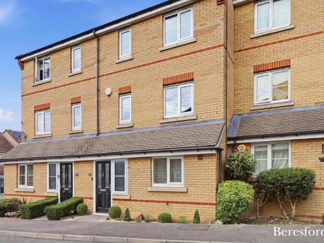 House for sale in Harold Wood, Greater London