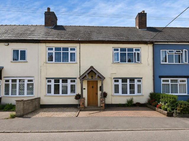 House for sale in Wood End, Gun Hill