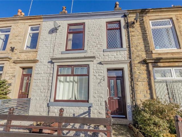 House for sale in Kirklees, Bury