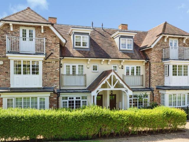House for sale in Broadwater Down, Sandown Park