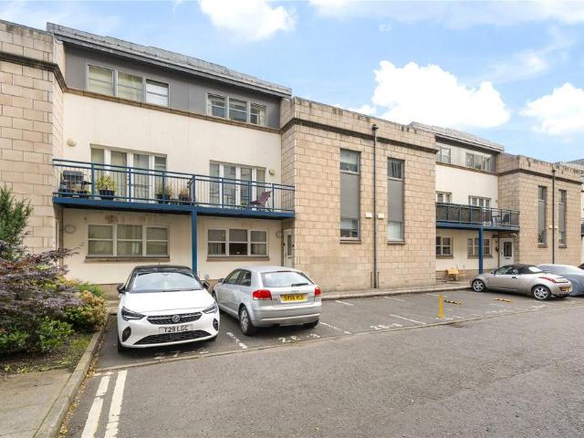 House for sale in Canonmills, City of Edinburgh