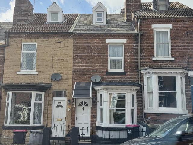 House for sale in Clifton, South Yorkshire