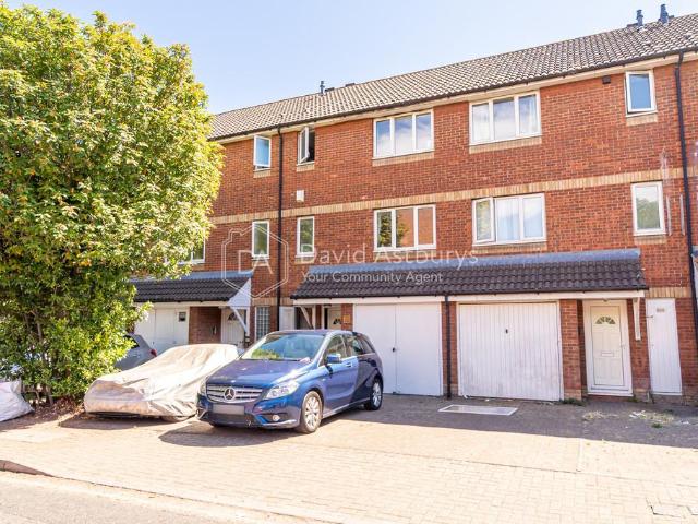 House for sale in London Borough of Islington, Greater London