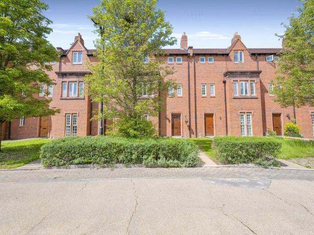 House for sale in Burtonwood and Westbrook, Warrington