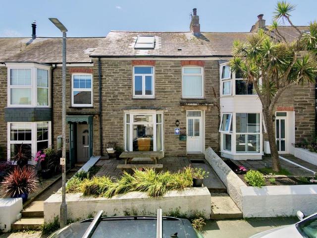 House for sale in Newquay, Cornwall