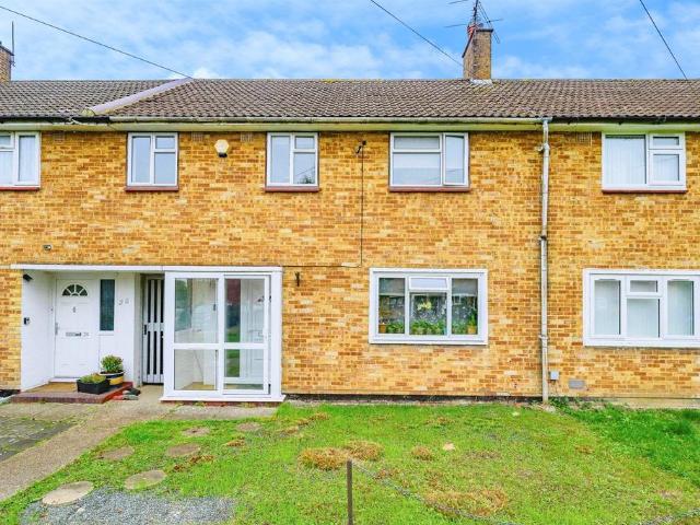 House for sale in Bennetts End, Pouchen End