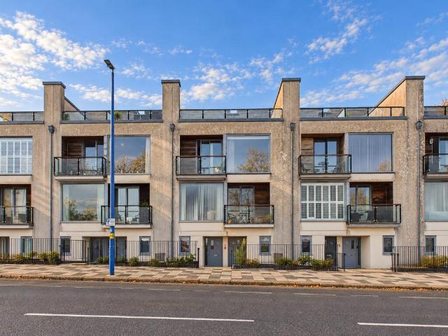 House for sale in Stonehouse, Plymouth