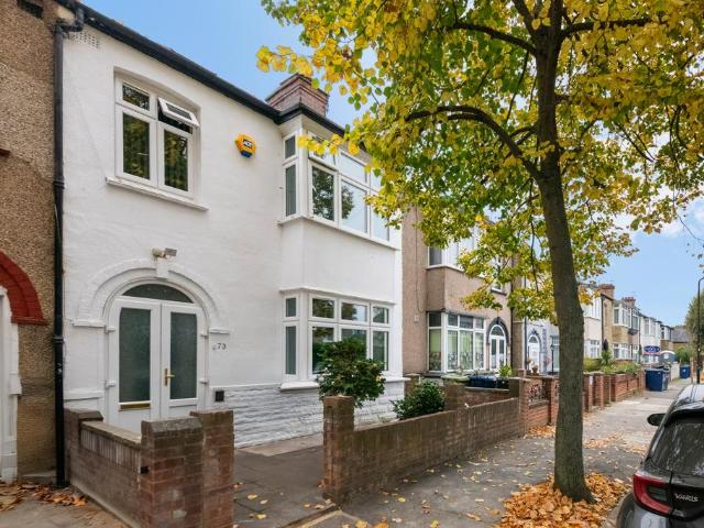 House for sale in London Borough of Ealing, Hanwell