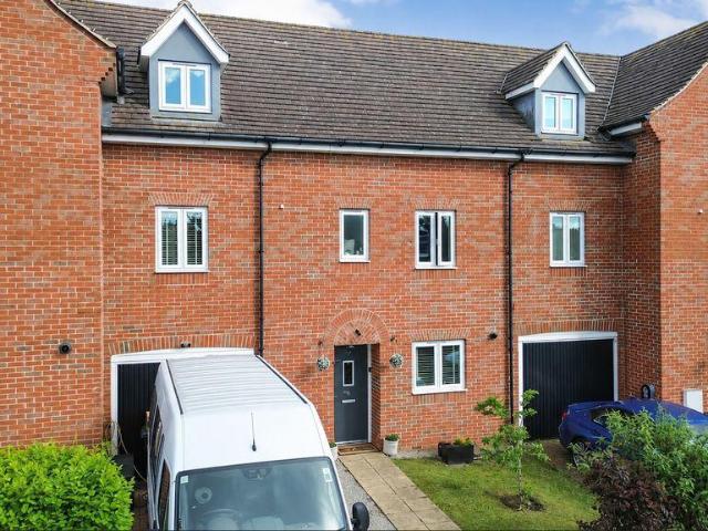 House for sale in Harrowden, Bedford