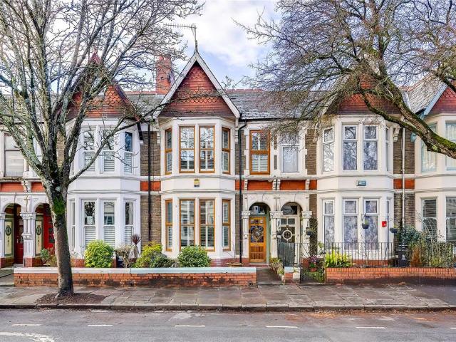 House for sale in Plasnewydd, Falcon Lodge