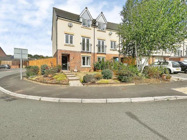 House for sale in Bryntirion, Wales
