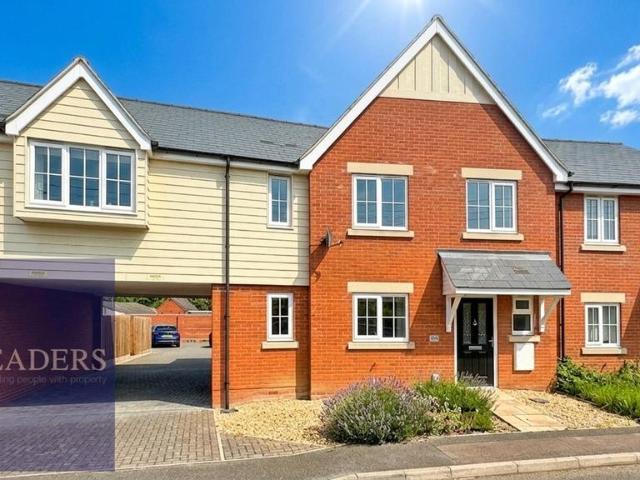 House for sale in Chipping Hill, Essex