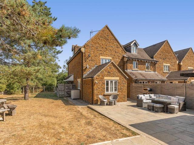 House for sale in Evershot, Oxfordshire