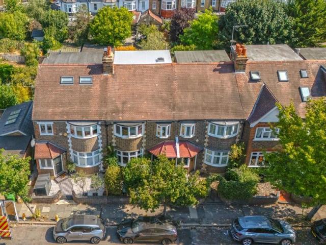 House for sale in East Sheen, Greater London