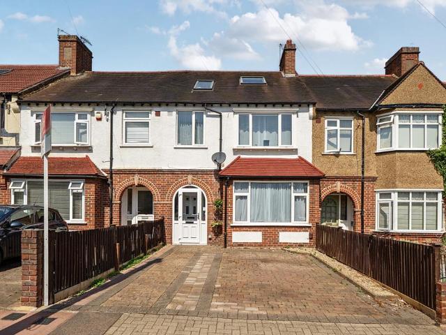 House for sale in West Wickham, Greater London