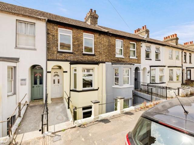 House for sale in Buckland, Ash