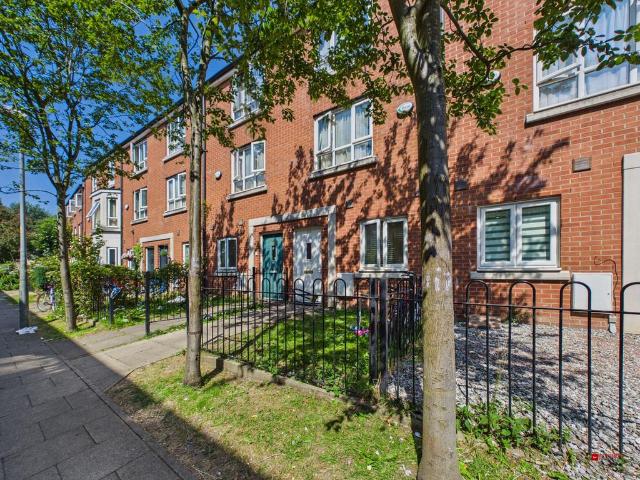 House for sale in Higher Broughton, Salford