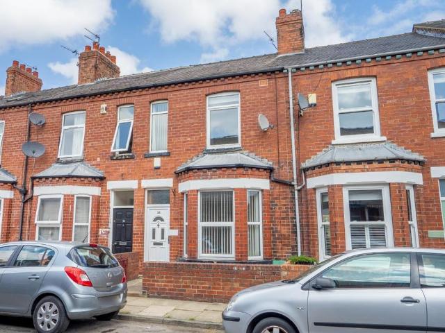 House for sale in High Field, York