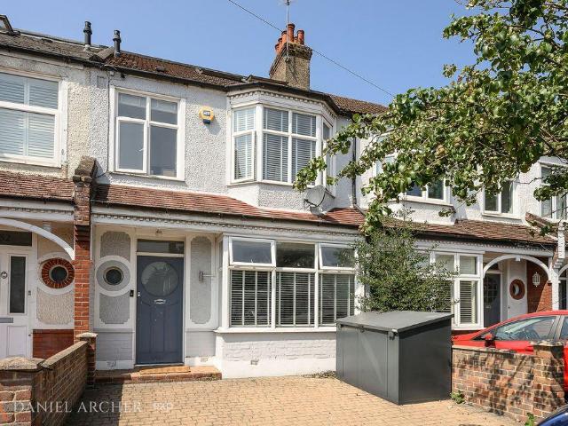 House for sale in London Borough of Merton, Raynes Park