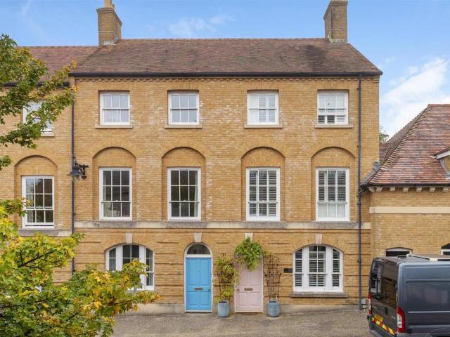 House for sale in Poundbury, Dorchester