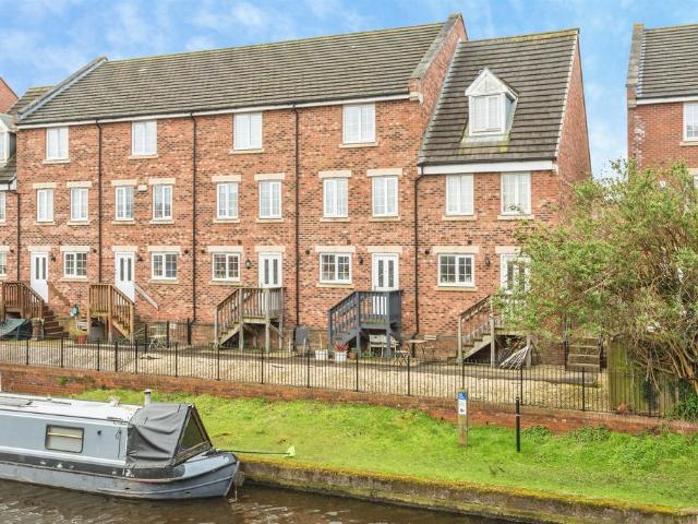 House for sale in Belle Isle, Wakefield