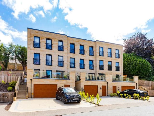 House for sale in Bothwell, Scotland