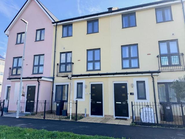 House for sale in Charlton Hayes, Patchway