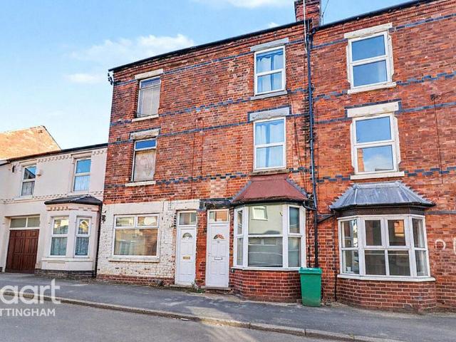 House for sale in Forest Fields, City of Nottingham