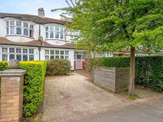 House for sale in London Borough of Southwark, Greater London