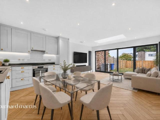 House for sale in London Borough of Croydon, Greater London