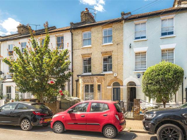 House for sale in Battersea, Greater London