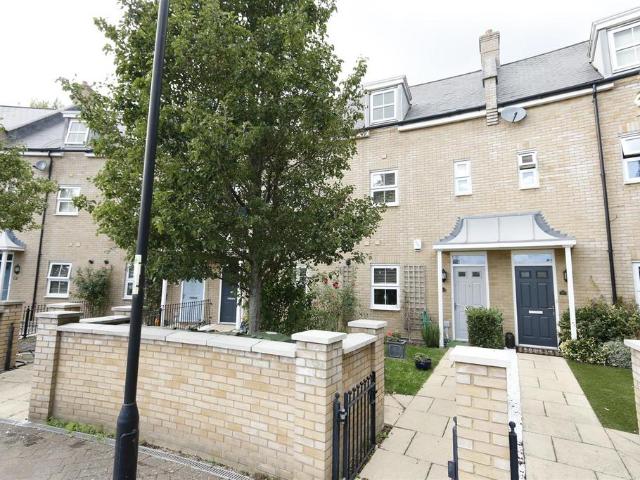 House for sale in Shefford, Central Bedfordshire
