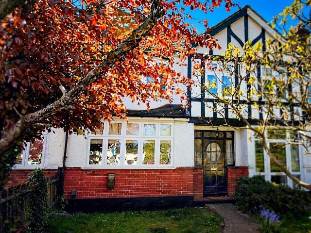 House for sale in Eden Park, Greater London