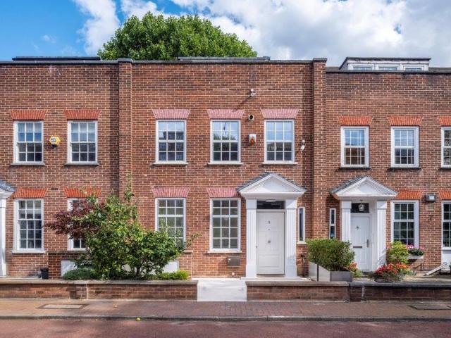 House for sale in St. John's Wood, Greater London