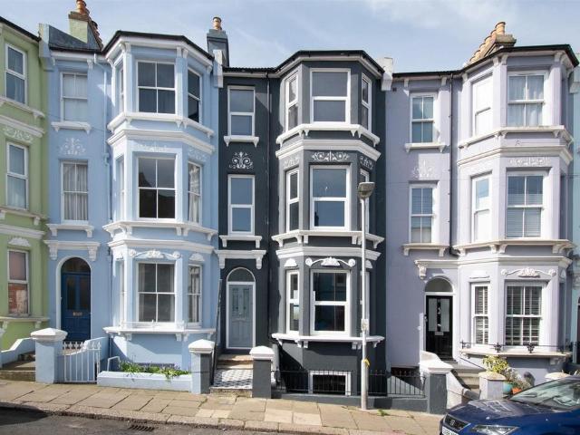 House for sale in West Hill, Guestling Green