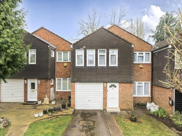House for sale in Northwood, Greater London