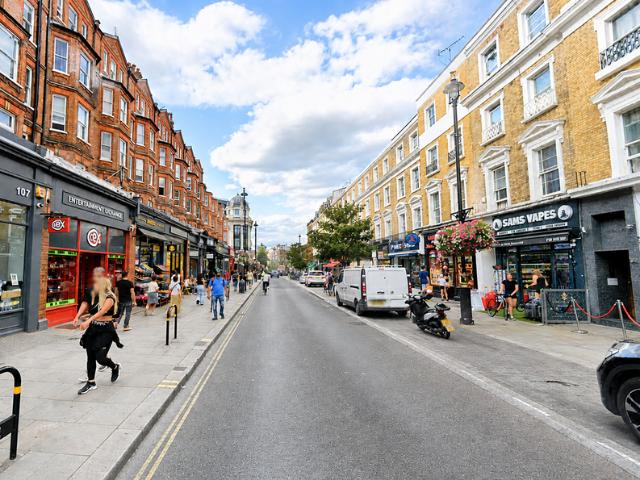 House for sale in Bayswater, Greater London
